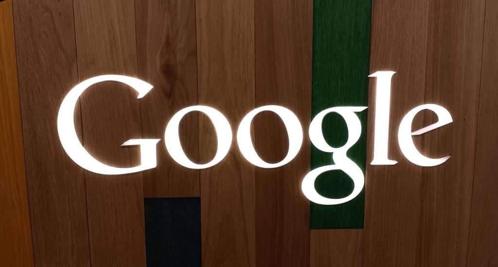 Google Background Kayu
